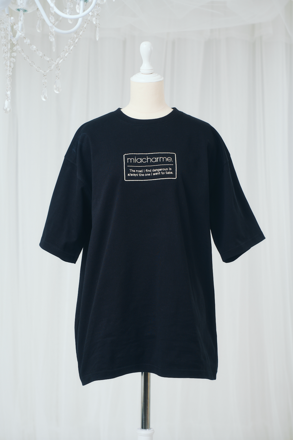 ロゴTシャツ