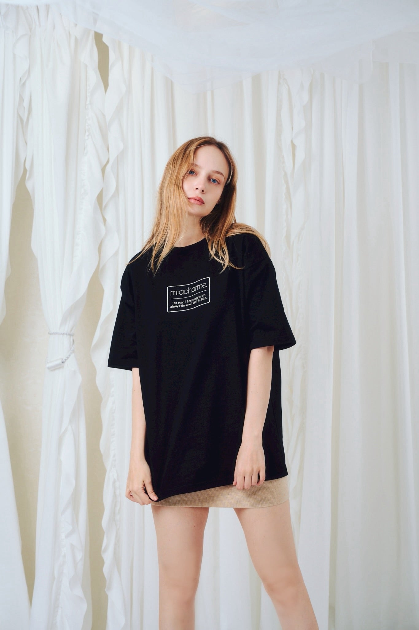 ロゴTシャツ